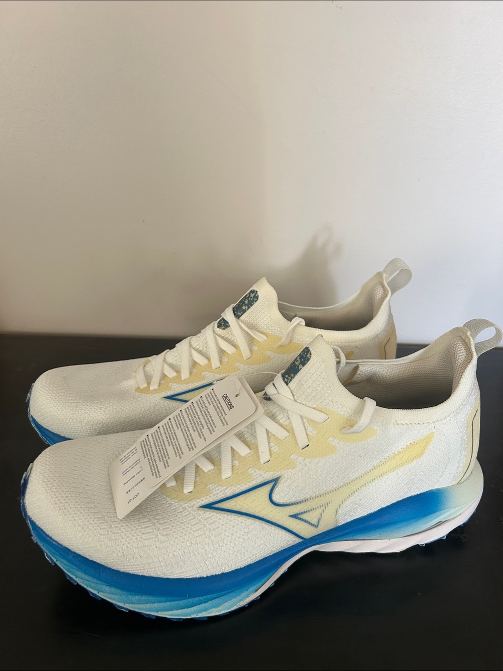 Mizuno Women's Wave Neo Wind Running Sneakers
